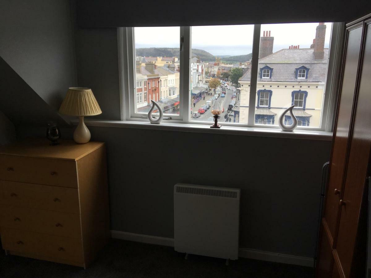 Apartment 4, Cornerhouse Apartments Llandudno Exterior photo